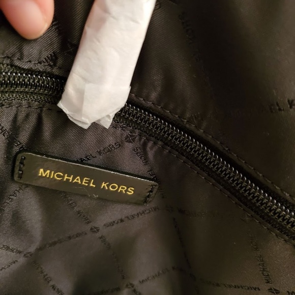 🔥👑🔥NWT Authentic Michael Kors MD Carry-All Tote - Picture 7 of 8